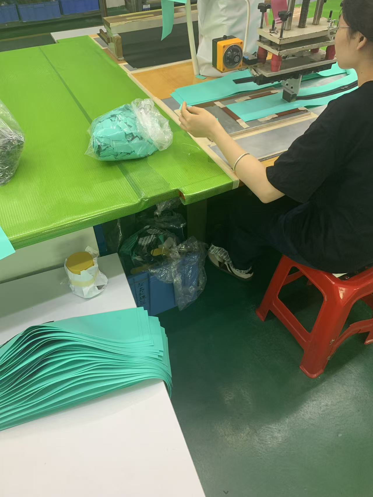 De ultieme dry bag ontwikkelen: de rol van 27,12 MHz HF-lassen en testen met 1,0 bar