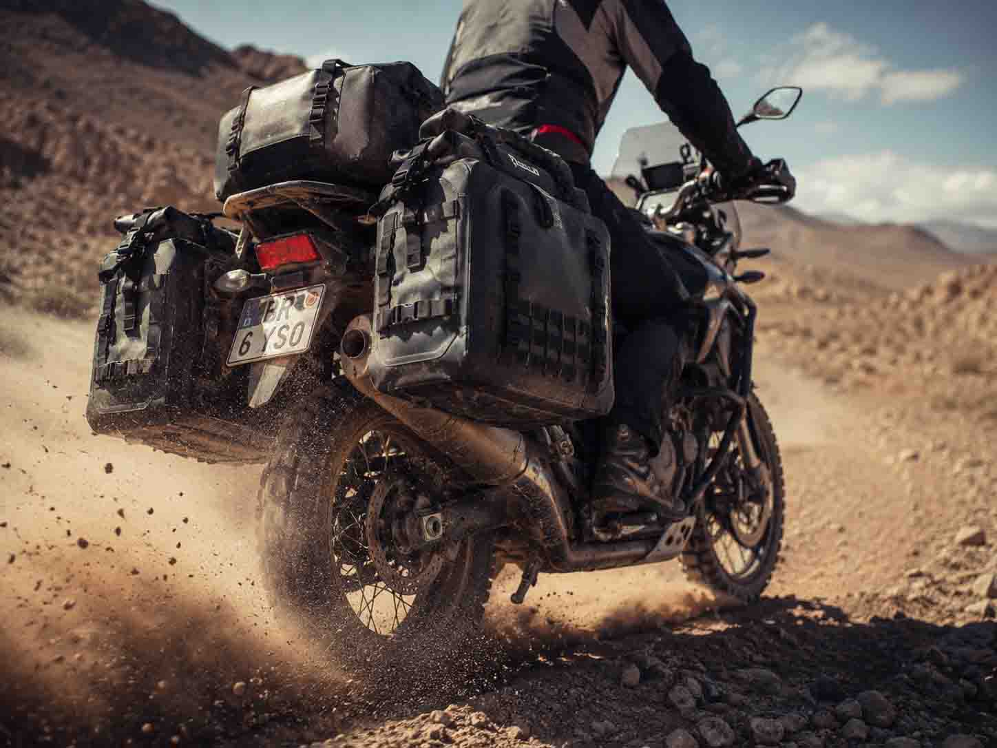 Techniek voor het extreme: OEM waterdichte motorbagage die de crash overleeft